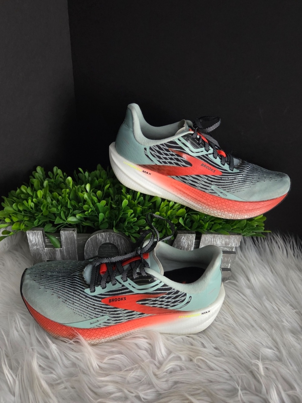 Brooks Hyperion Max Blue And Orange Women’s Running Shoes — Size 8.5